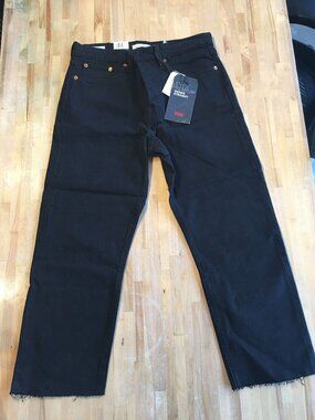 Women's Levi's Black Wedgie Straight Fit Jeans Size 28x26